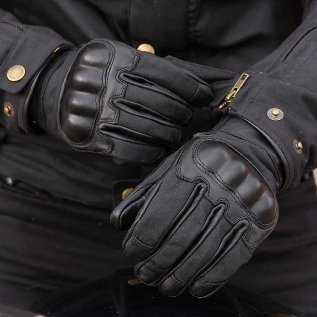 Merlin waxed leather glove blk